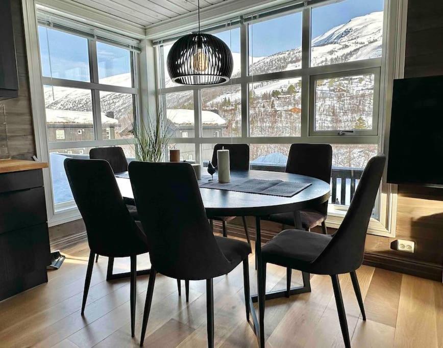 Lovise Mountain Apartment Stranda  Exterior foto